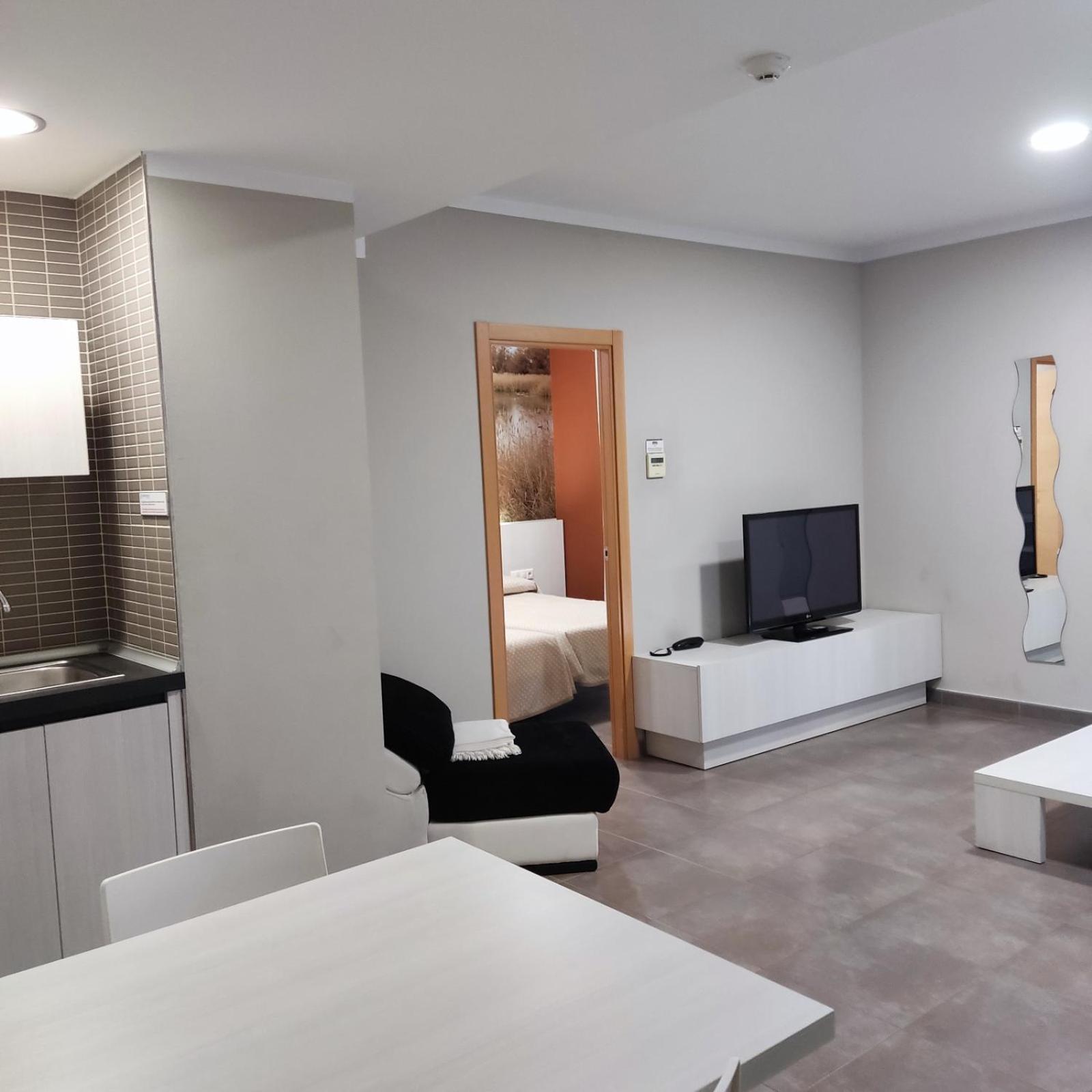 Aparthotel Meseguer Alcaniz Ngoại thất bức ảnh