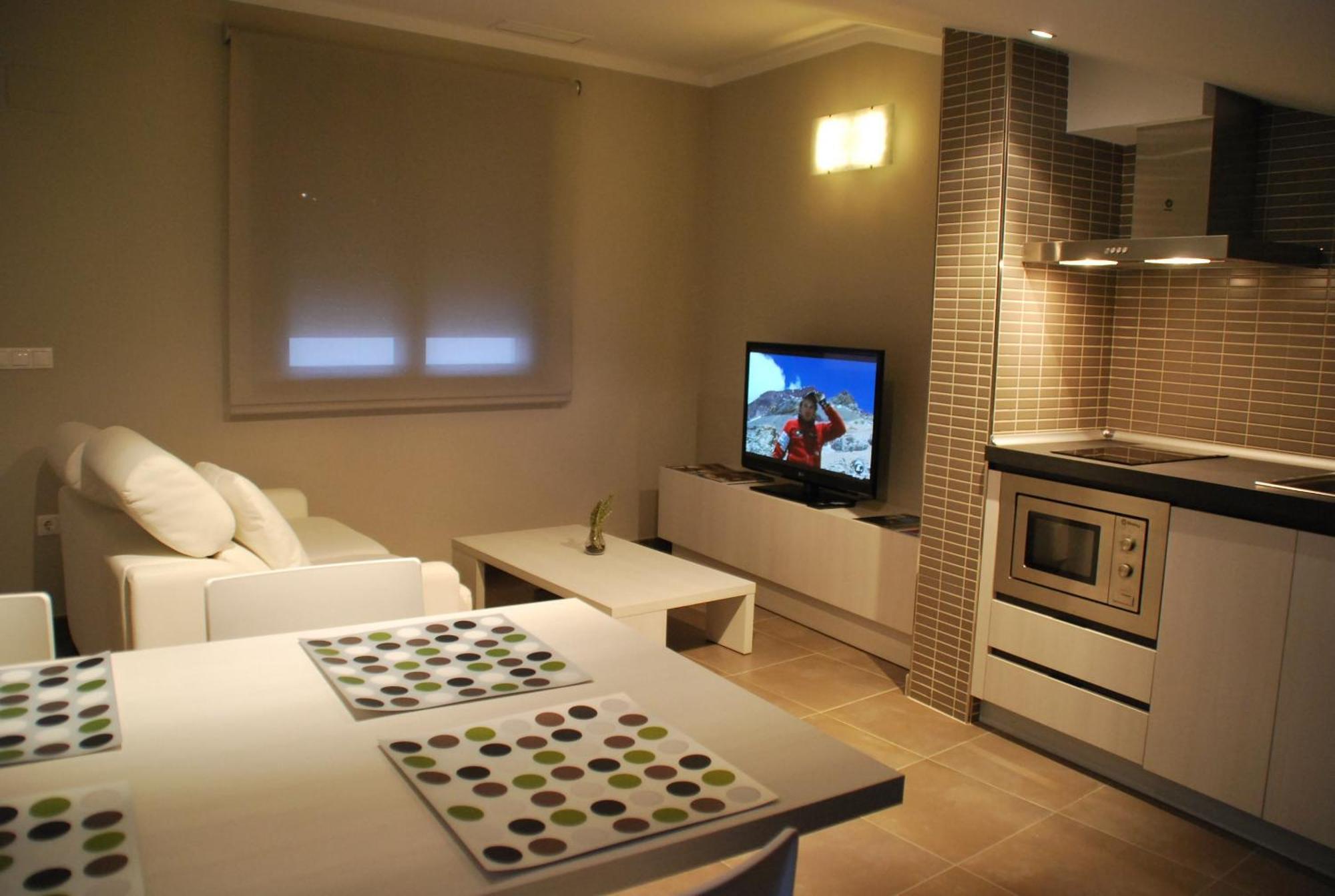 Aparthotel Meseguer Alcaniz Ngoại thất bức ảnh