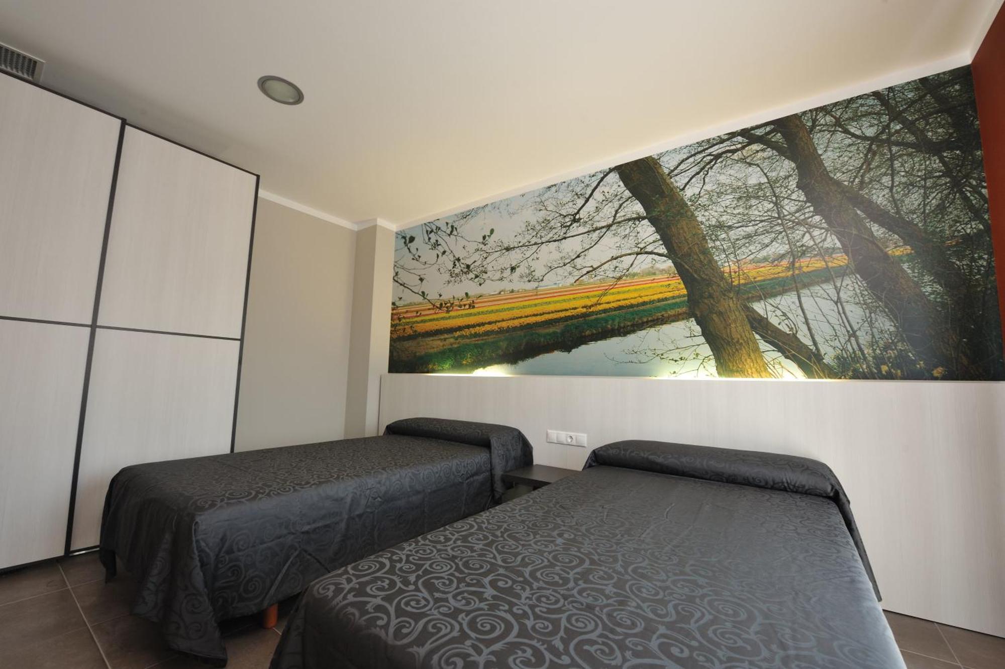 Aparthotel Meseguer Alcaniz Phòng bức ảnh