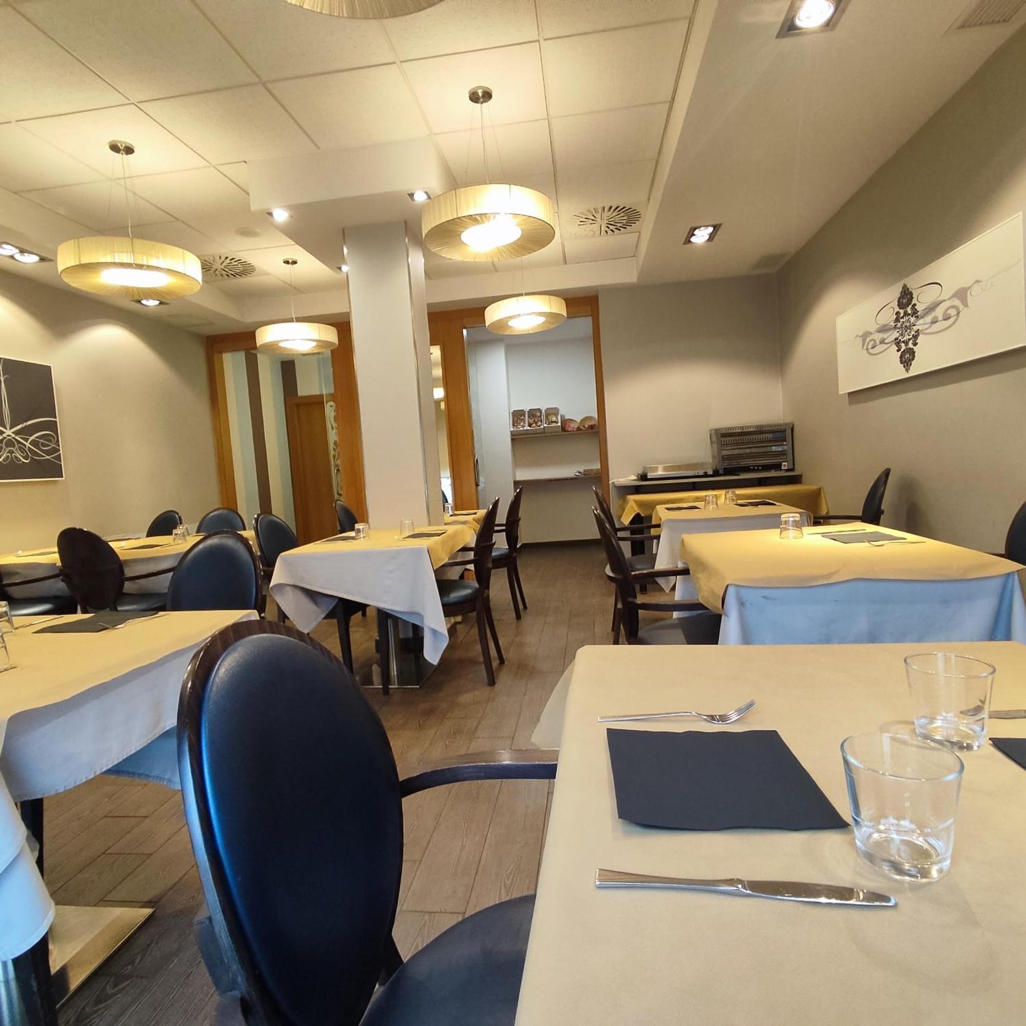 Aparthotel Meseguer Alcaniz Ngoại thất bức ảnh